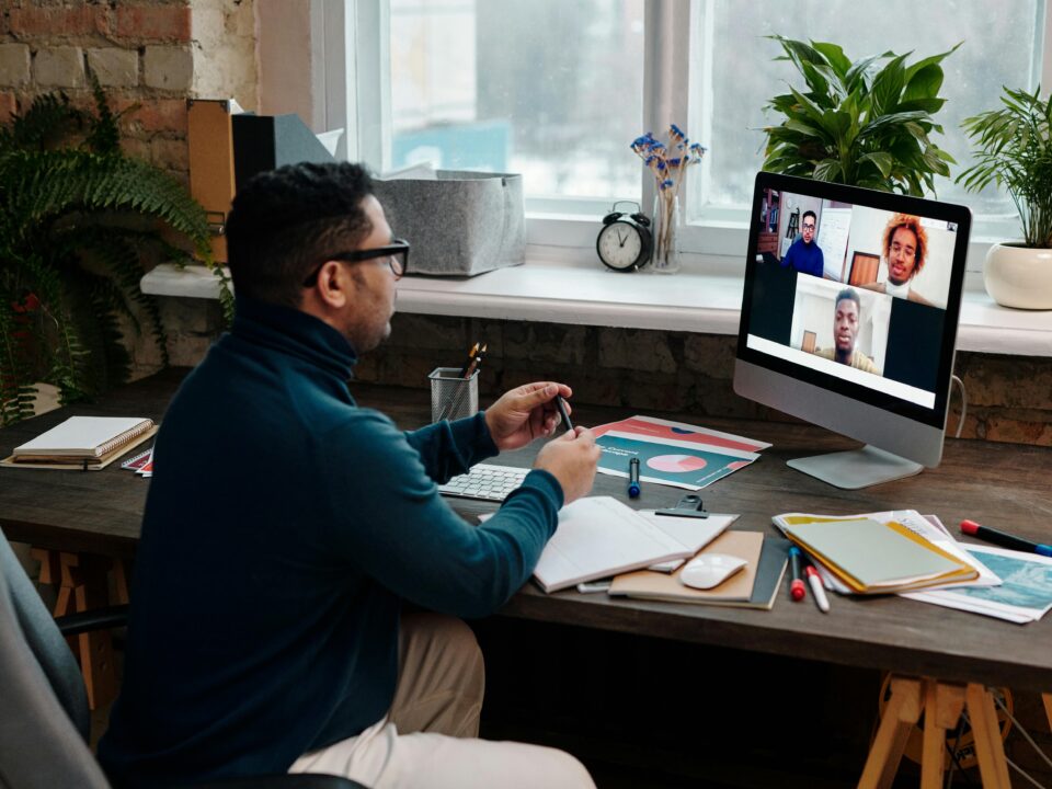 Artículo: ¿Permitir que los estudiantes diseñen sus exámenes?: Una Estrategia para Promover el Aprendizaje Activo y Significativo